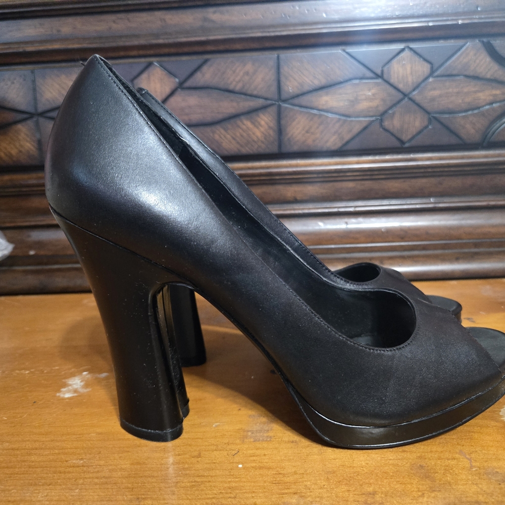 BCBGeneration Black Chunky Heel Pumps